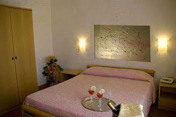 Hotel Ristorante Solari บรีอาติโก ภายนอก รูปภาพ